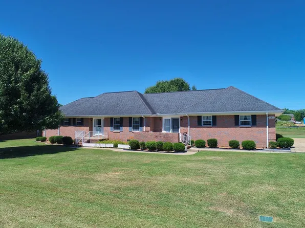 606 Fairfield Dr, Paris, TN 38242