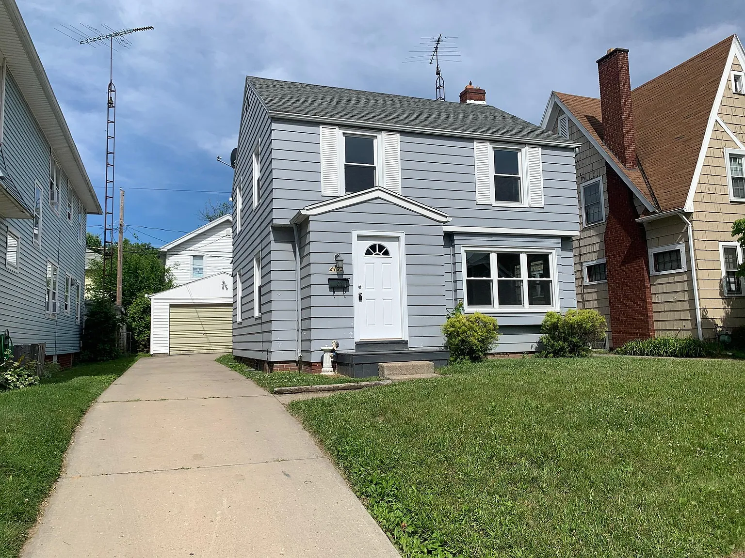 4133 Kingsbury Ave photo 1