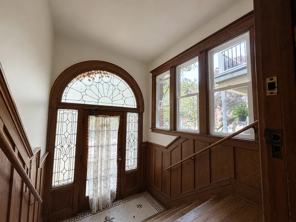329 Bird Ave #2