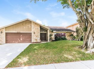 6699 Hollandaire Dr W, Boca Raton, FL 33433