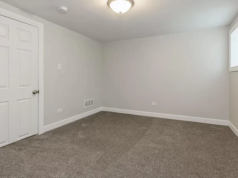 4342 W Augusta Blvd #G — Photo 2