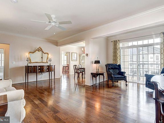 4th image of 601 Quicksilver Ct #302