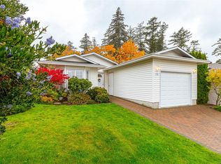39 Eagle Ln, New Songhees 1a, BC V9A 7M2