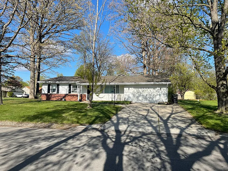 3020 Beacon St — Photo 2