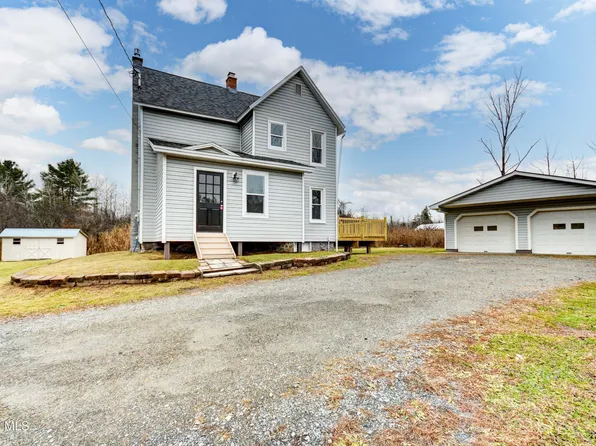 10 Hallenbeck Street, Mayfield, NY 12117