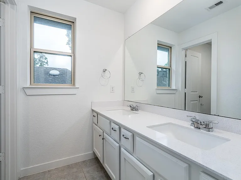 27006 Hidden Rock Ct — Photo 40
