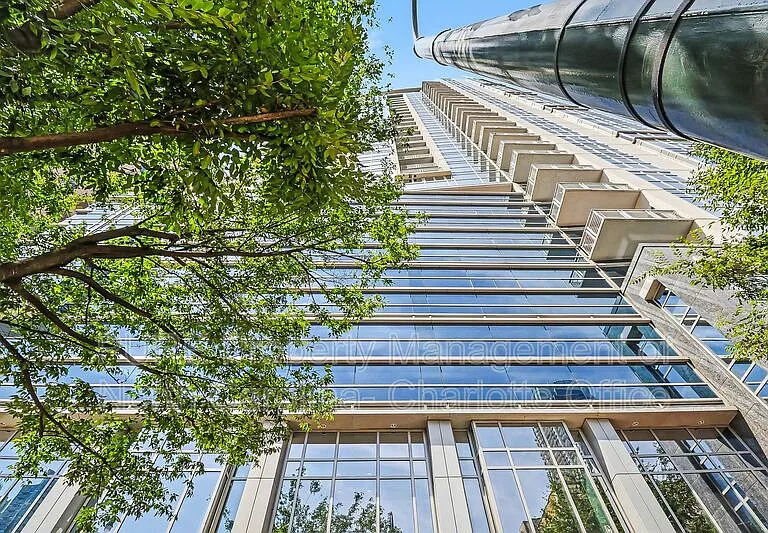 333 W Trade St #2101 — Photo 2