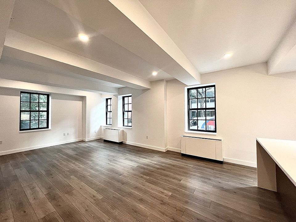 1st image of 124 Columbia Hts APT 105