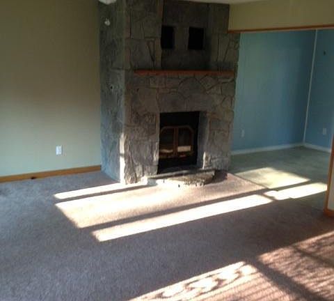 3rd image of 3513 Hanover Dr