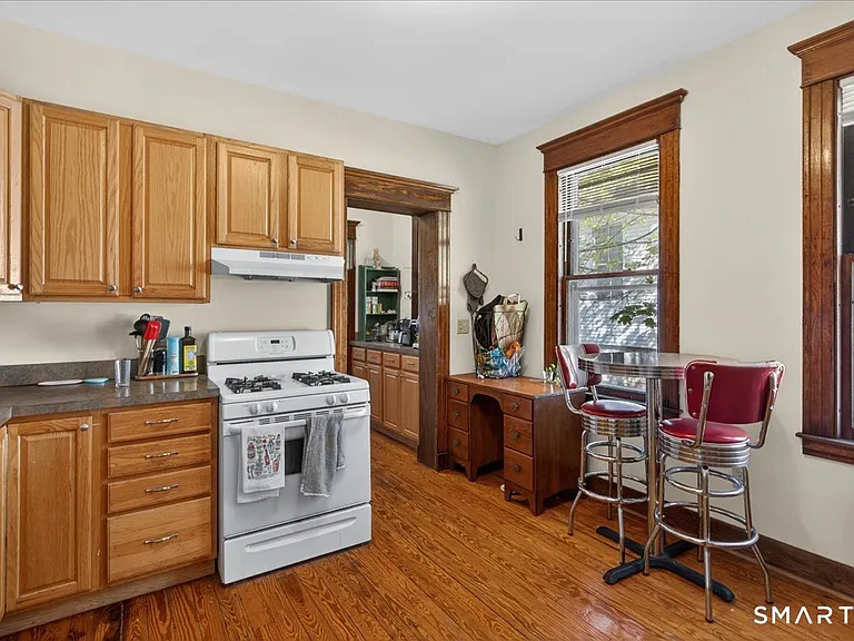 106 Lawrence St #1 — Photo 9