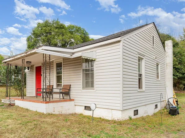 330 E Stallings St, Clayton, NC 27520