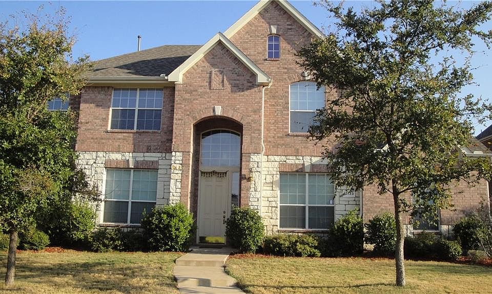 1st image of 15133 Blakehill Dr