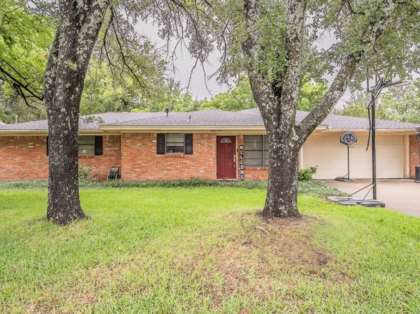 613 N Overlook Dr, Kerens, TX 75144