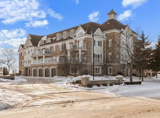 385 Lakebreeze Dr Unit 204, Clarington, ON L1B 0A4
