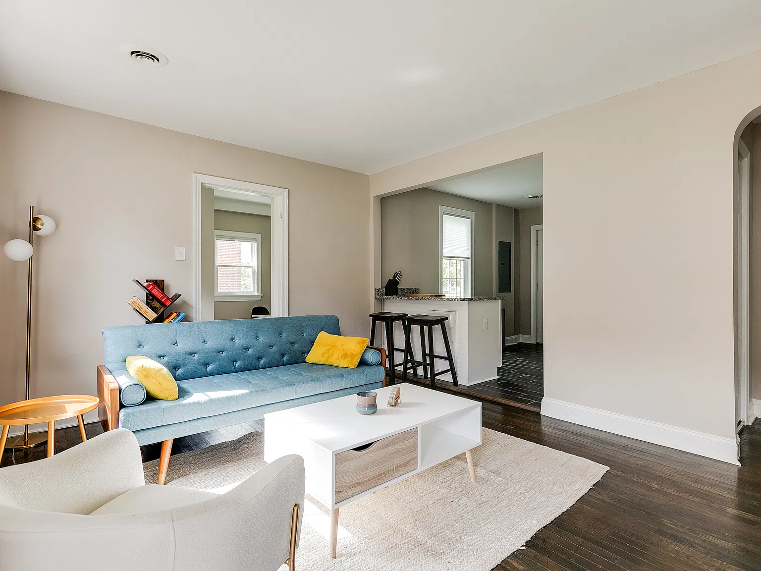 2 bed, 846 sqft, $2,200 — Photo 3