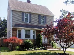 10029 Ackley Blvd, Parma Heights, OH 44130