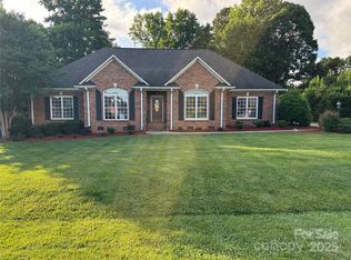 2911 Weatherfield Dr, Lincolnton, NC 28092