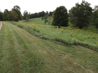 5260 Stonegate Dr, Zanesville, OH 43701