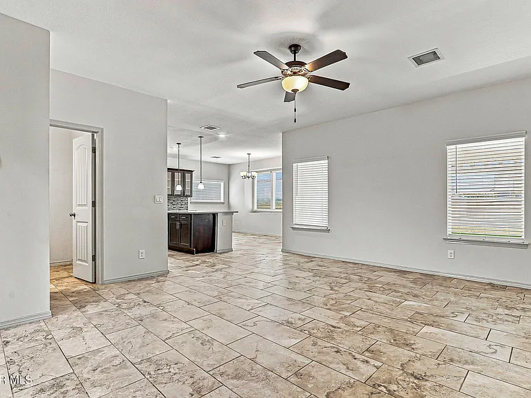 1089 Indigo Sky St — Photo 5