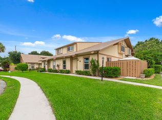 333 Maplecrest Cir, Jupiter, FL 33458
