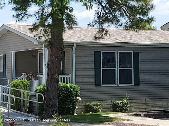 1st image of 120 Briarwood Ct