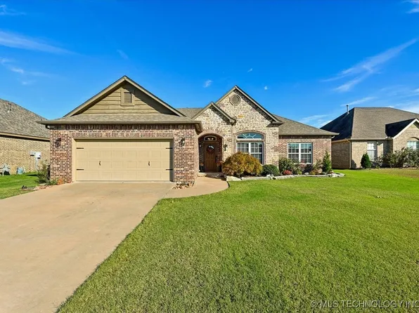 13619 S Lansing Ave, Glenpool, OK 74033