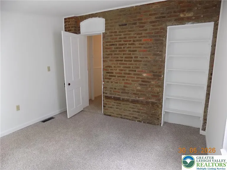 47 W Goepp St — Photo 16