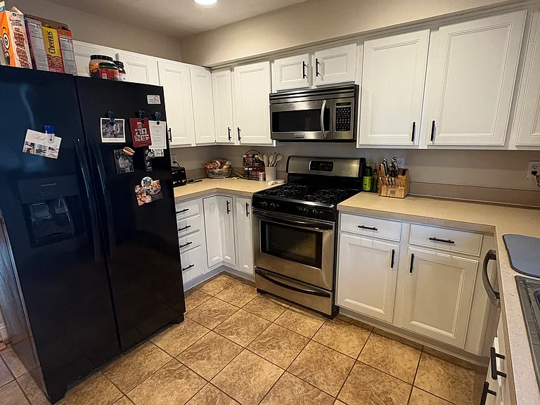 1737 Olive St — Photo 10