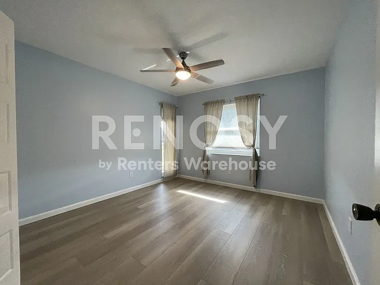 110 Gloucester Blvd #110 — Photo 4