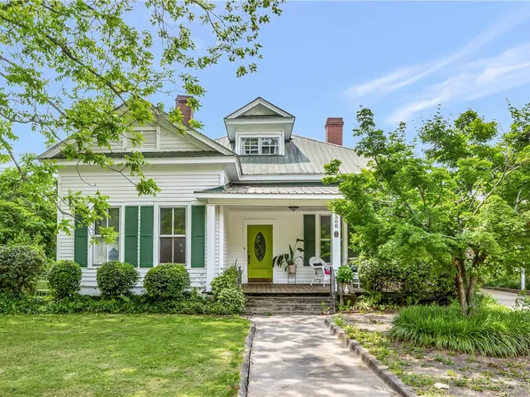 300 S Fairplay St, Seneca, SC 29678