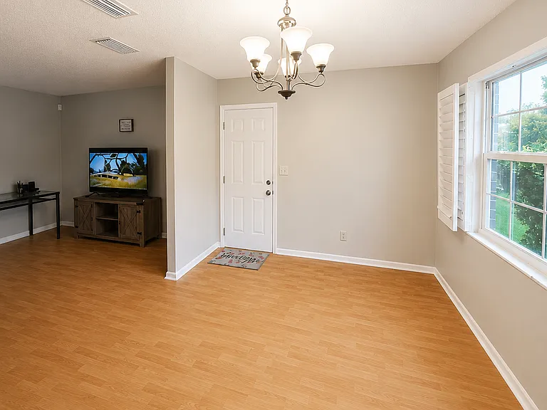 2927 Cocovia Way — Photo 13