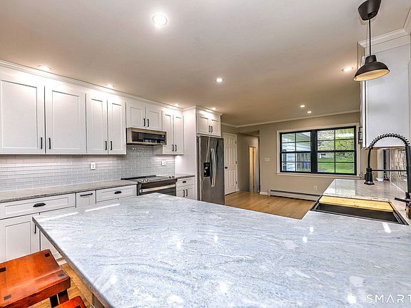 3rd image of 79 Meadow Wood Road
