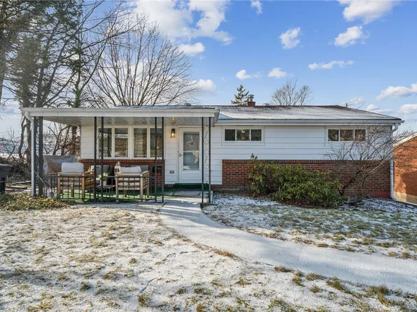 92 Claireview Dr, Carnegie, PA 15106