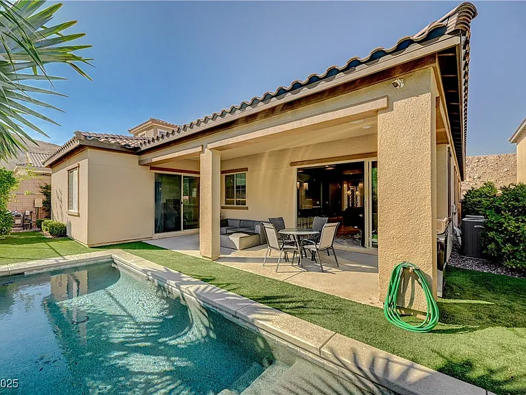 3943 Reyes Ave — Photo 56
