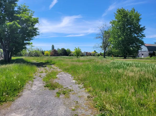 357 Bridge St W, Belleville, ON K8N 4Z2
