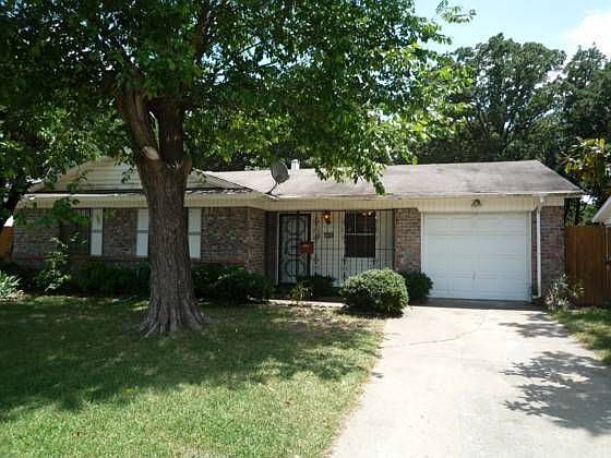 1st image of 11416 Slater Dr