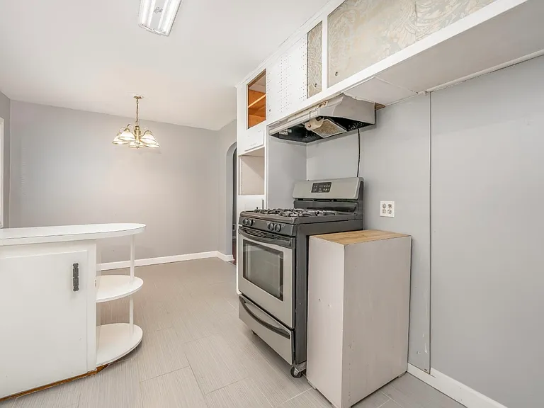 1414 N Severance St — Photo 9