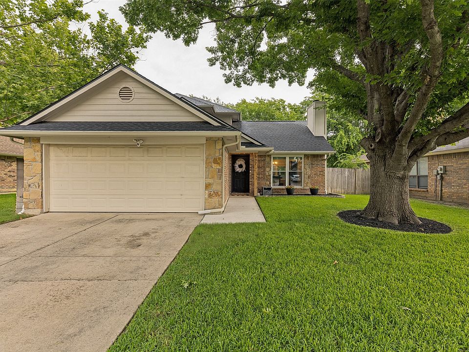 1st image of 537 Blue Haze Dr