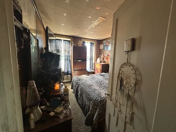 25 Van Dam Street image 9 of 22