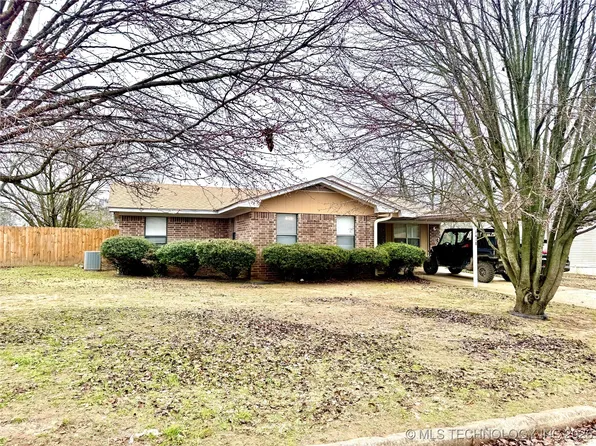 1418 N Lambert St, Hugo, OK 74743