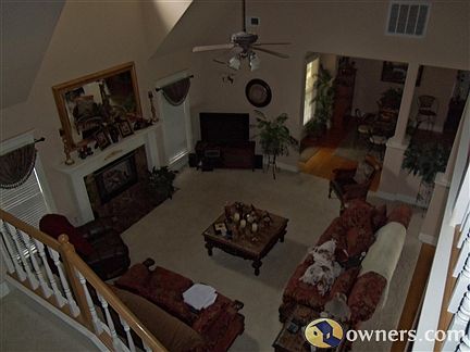 3rd image of 913 Azure Hills Dr