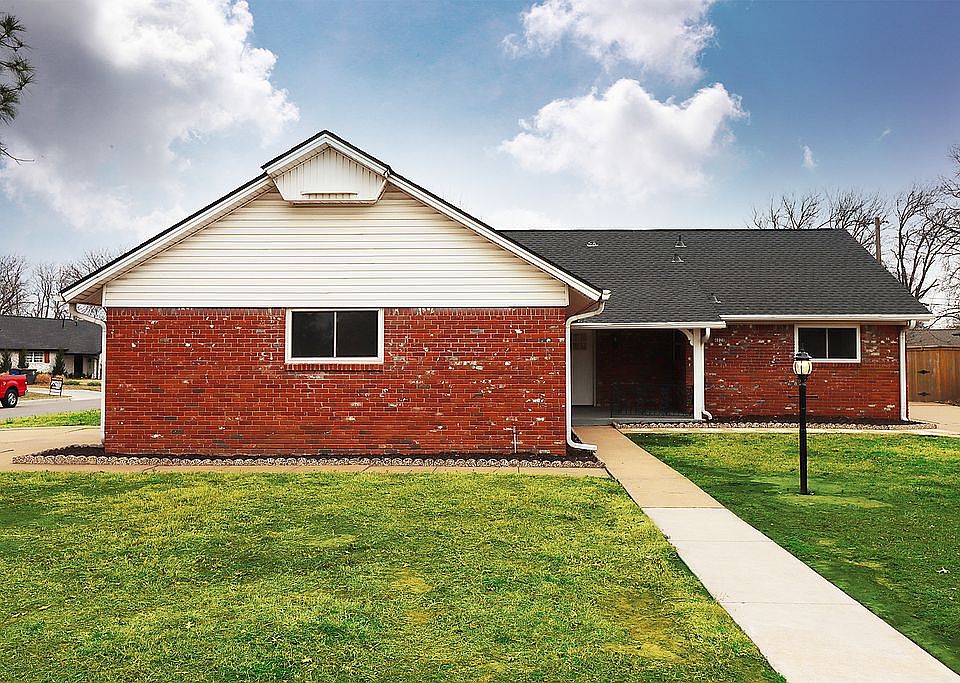 1st image of 4020 S 94th Ave E