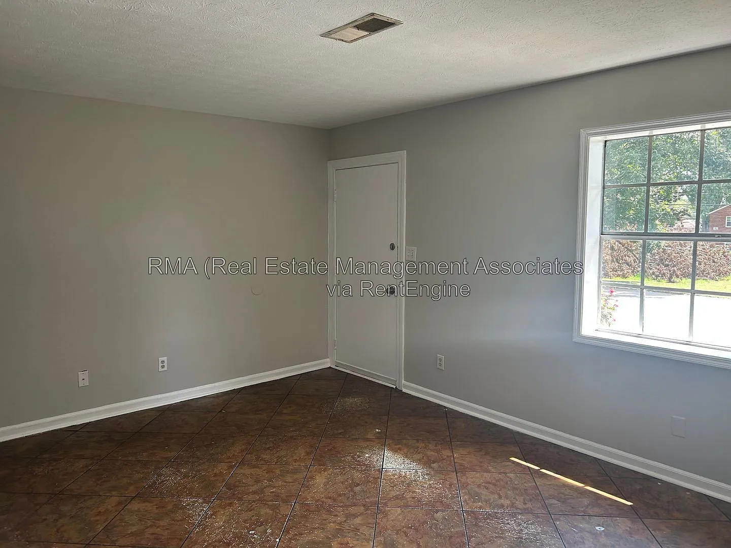 1 bed, 1.0 bath, 654 sqft, $810 — Photo 3