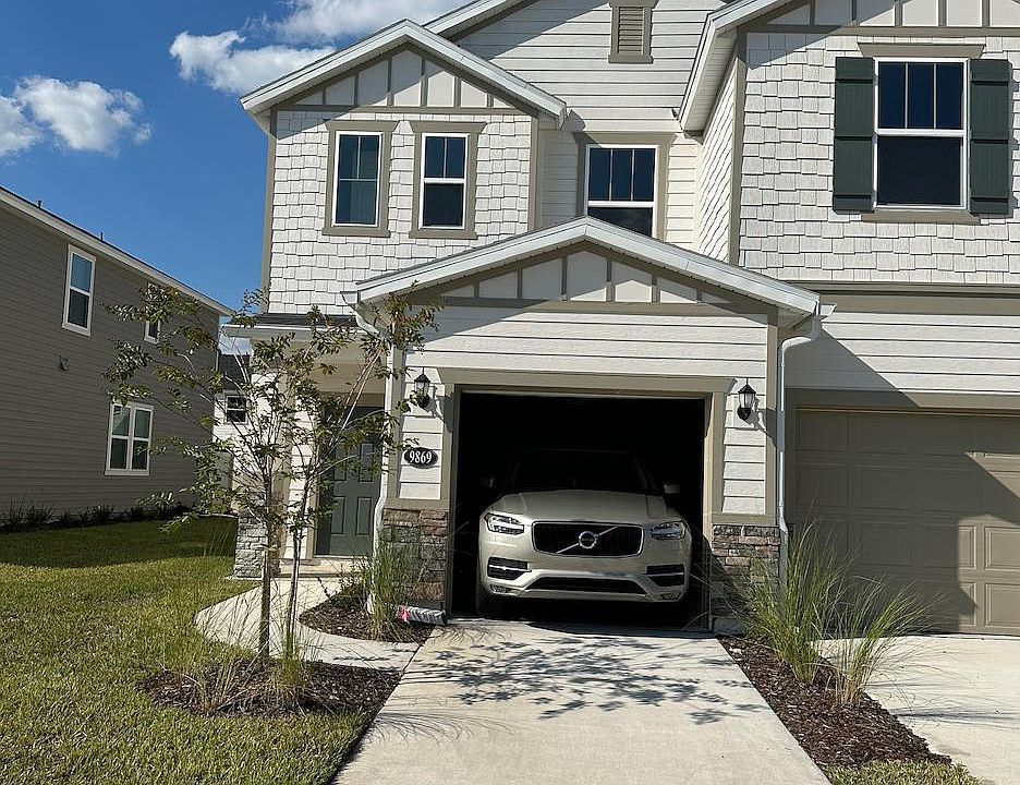 1st image of 9869 Fiddleback Ln