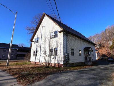 401 Maple Street, White River Junction, VT, 05001