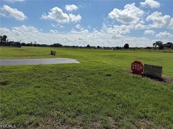 3rd image of 1520 Lindbergh Loop