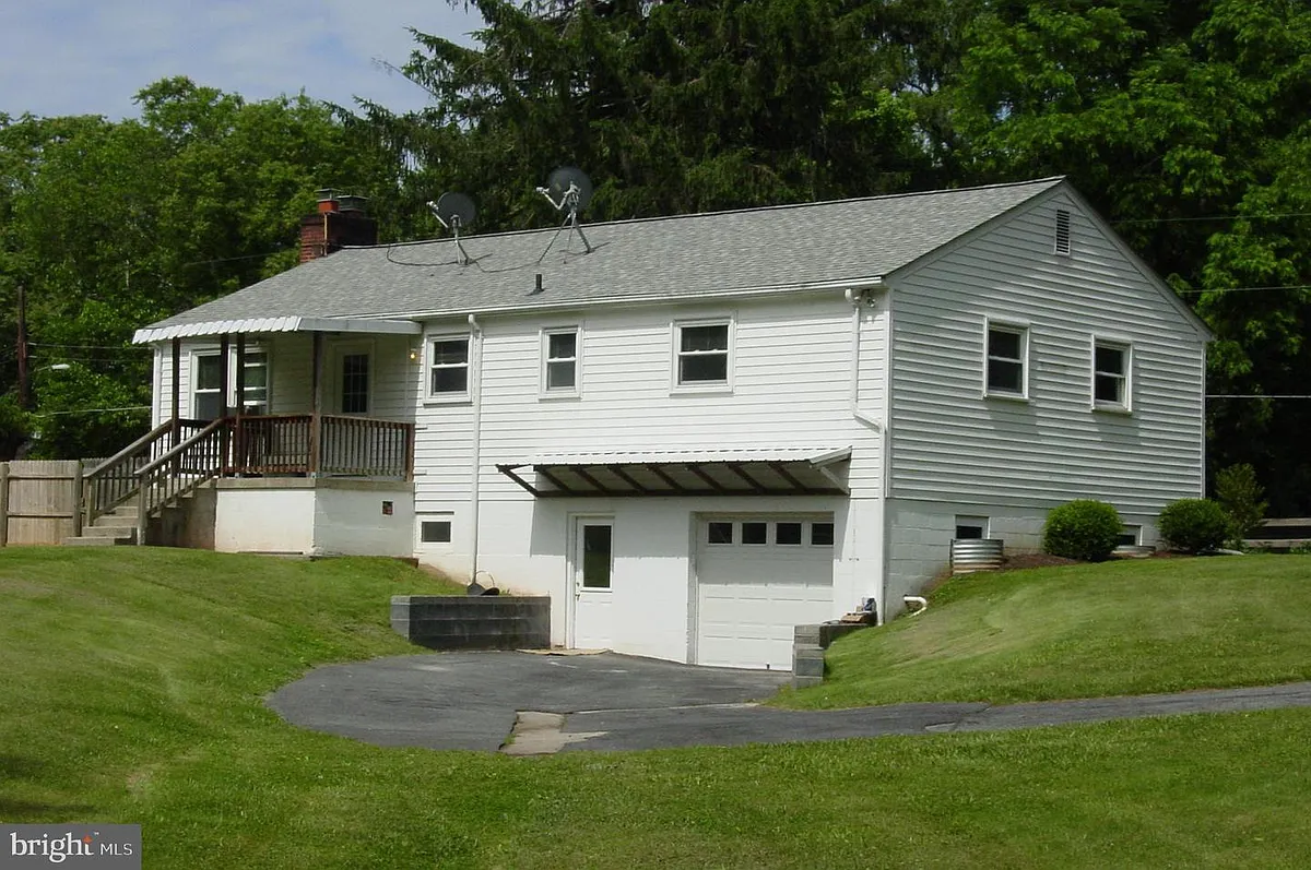 Building Photo - 22333 Nicholson Farm Rd