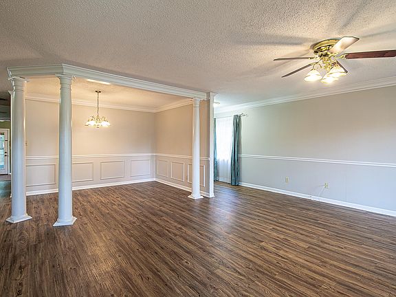 4th image of 2619 Valleywood Dr