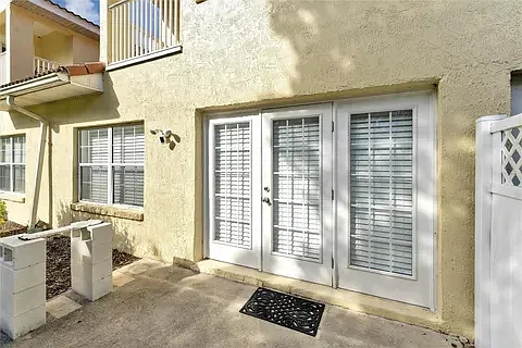 100 Palm Harbor Pkwy — Photo 35