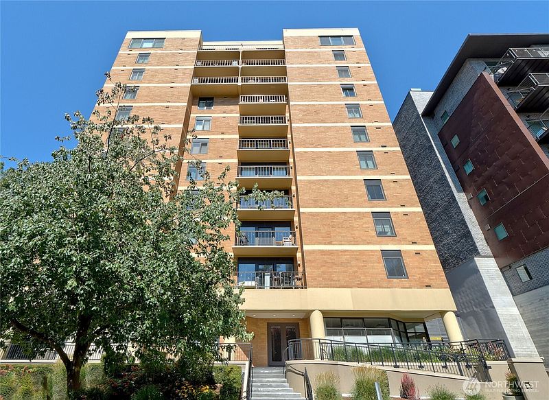3rd image of 1300 University Street #2A